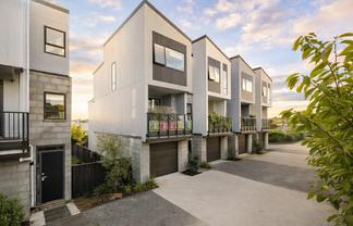 11 Houkura Way, Sandringham