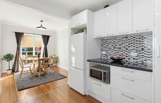 32 Botanical Road, Takaro