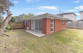 2/192 Buckland Road, Mangere