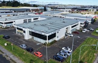 High exposure corner industrial - East Tamaki