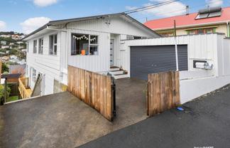 27 Rhine Street, Island Bay