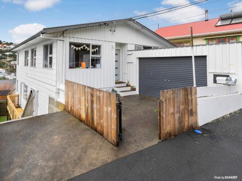 27 Rhine Street, Island Bay