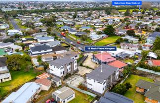 1/15 Rush Place, Mangere East