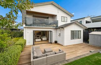 84  Intrepid Crescent, Beachlands