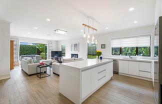 84 Intrepid Crescent, Beachlands