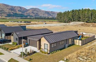 97 Burdon Loop, Lake Hawea