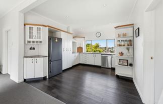 18 Marchwiel Street, Marchwiel