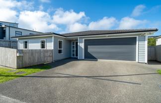 5 Belize Grove, Grenada Village