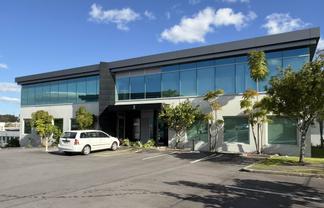 MODERN GROUND FLOOR OFFICE - 78M²
