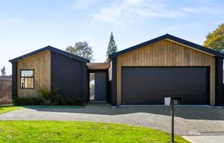 31 Hart Road, Richmond