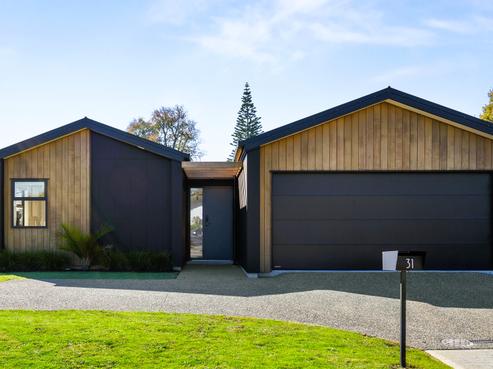 31 Hart Road, Richmond