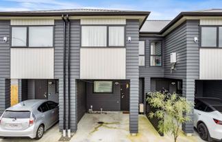 2/55 Great South Road, Papakura