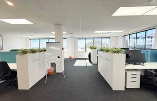 GREAT LOCATION - VIADUCT OFFICE!
