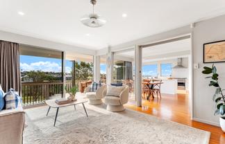 12 Tawhana Crescent, Red Beach