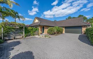 3/6 Marbeth Court, Botany Downs
