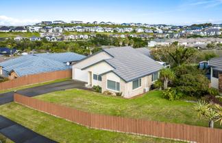 90 Tauranga Place, Orewa