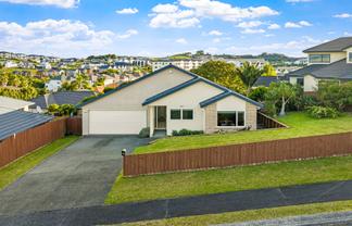 90 Tauranga Place, Orewa