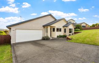 90 Tauranga Place, Orewa