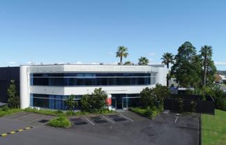 Road front office in Rosedale, Albany