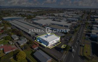 High Profile Rosebank Road Warehouse & Showroom