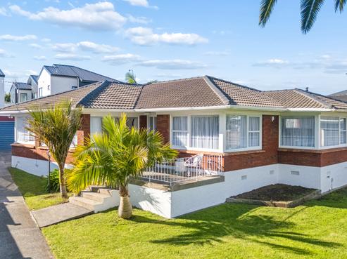6 Rothwell Place, Sunnyhills