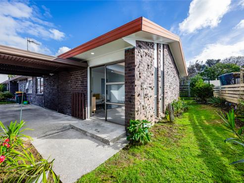 2/29 Trentham Road, Papakura
