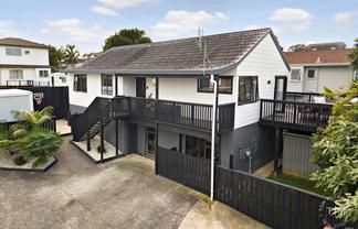 1/150 Bradbury Road, Botany Downs