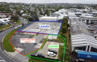 1,300m2 Hillside Road Yard