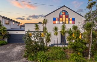 2/953 Beach Road, Torbay