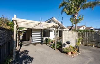 7 Lancewood Way, The Wood