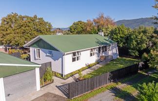 19 Wallace Street, Featherston