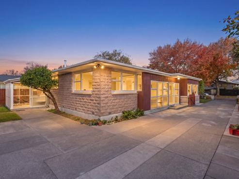 56 Woodbury Street, Russley