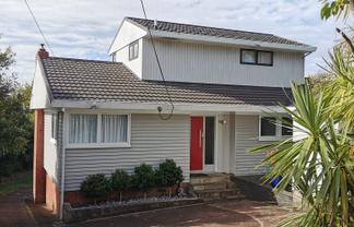 22 Deane Avenue, Titirangi