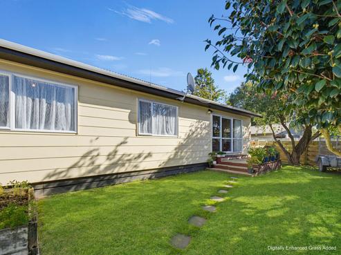 14 Escort Grove, Awapuni