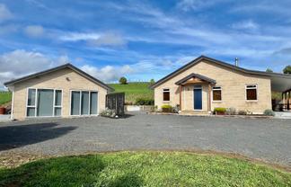 28 Wrights Road, Raglan
