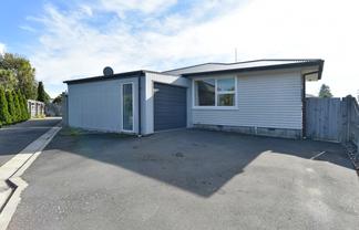 37 Larch Place, Casebrook