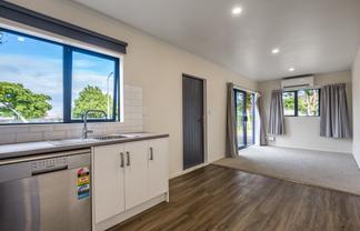 9A Bill Phillip Place, Clendon Park