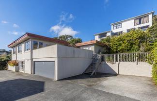 8 Kiriwai Road, Paremata