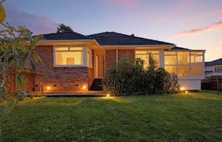 78 Divich Avenue, Te Atatu South