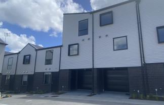8/3234 Great North Road, New Lynn