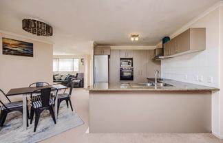 15 Tilberg Street, Mangere