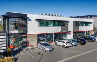 Ground Floor Presence with Profile
