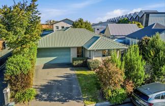 51 Parade Court, Addington