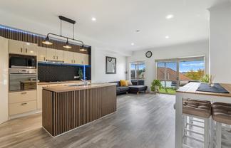 8 Quarter Deck Lane, Gulf Harbour