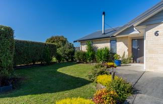 6 Karlos Lane, Levin
