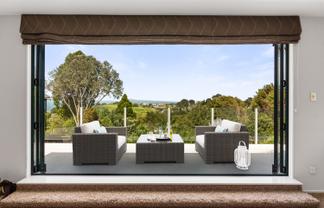 84 Wade River Road, Stanmore Bay