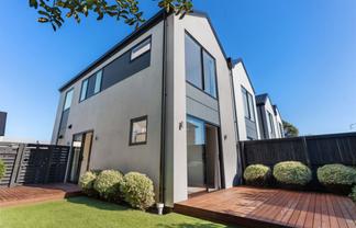 5/64 Brockworth Place, Riccarton