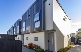 11/101 Mackworth Street, Woolston