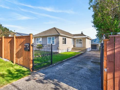 24 Castlerea Street, Wainuiomata