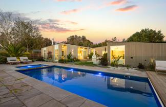 461 Johns Road, Harewood